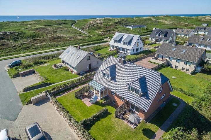 Ferienhaus für 4 Personen, mit Terrasse und Garten sowie Sauna und Ausblick in Rantum - 2