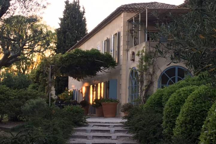 Maison de vacances pour 15 personnes, avec jardin, animaux acceptés à Tarascon
