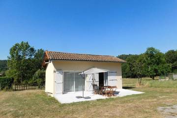 Cottage pour 4 personnes, avec jardin et terrasse, animaux acceptés à Vals-les-Bains