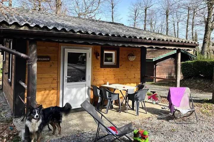 Chalet pour 5 personnes, avec terrasse et piscine