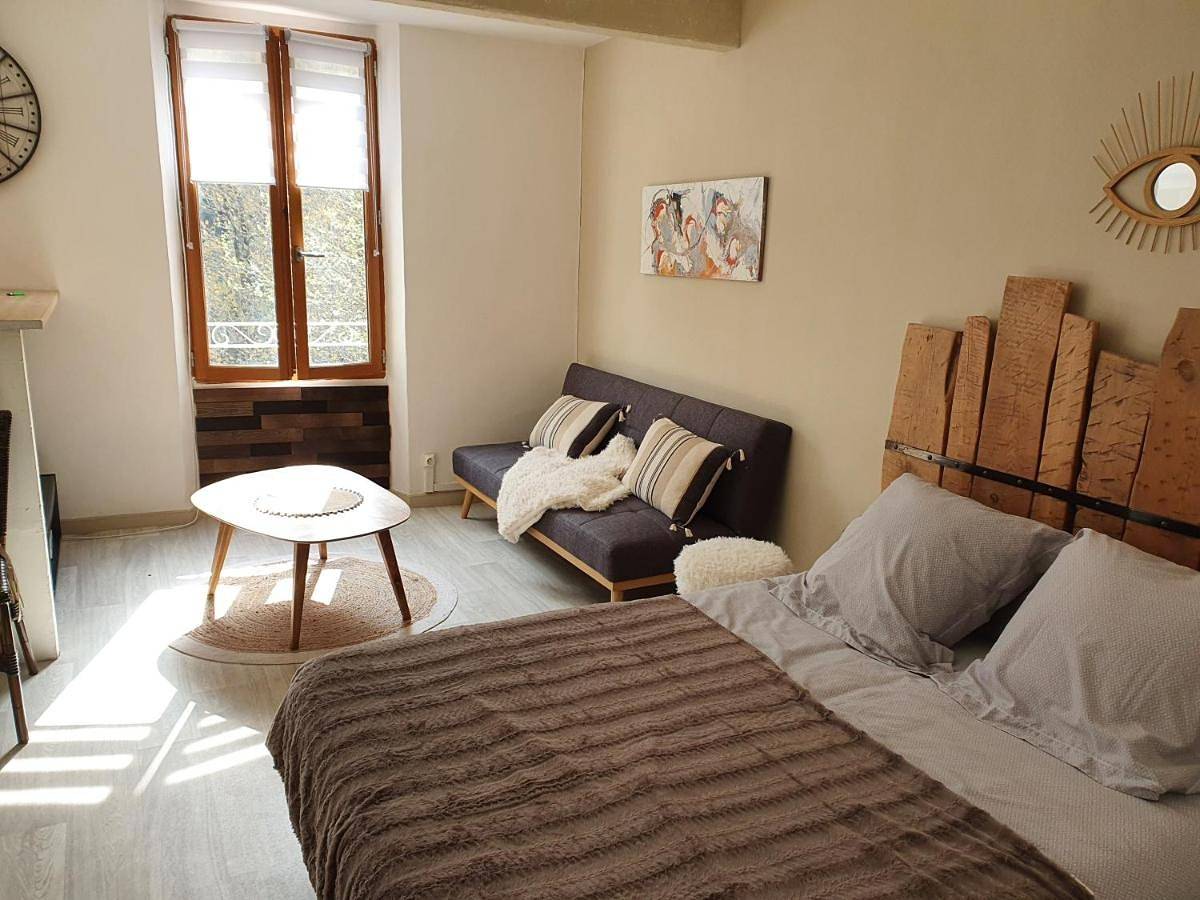 Appartement entier, One-Bedroom Apartment in Entrecasteaux, Région de Brignoles