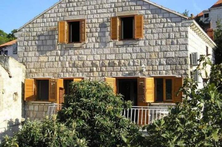 Villa for 7 people, with Balcony in Cavtat