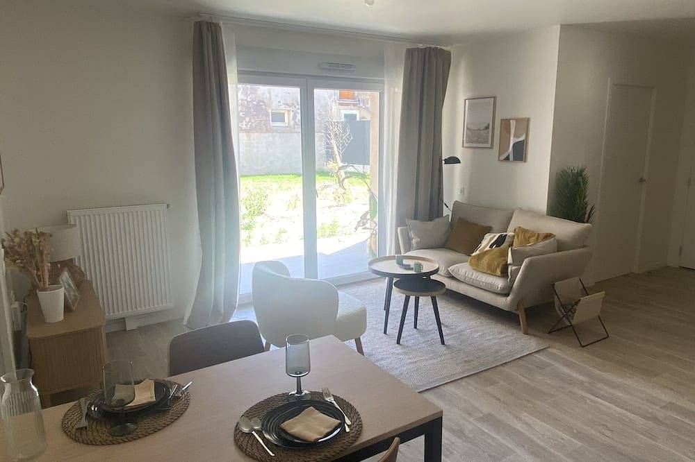 Appartement entier, Appartement T3 avec deux chambres in Moulins, Allier