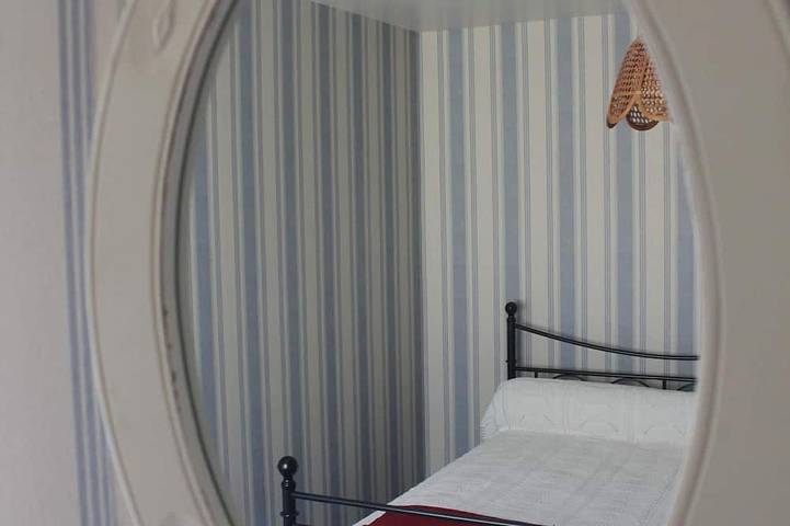 Gîte pour 12 personnes, avec jardin et terrasse à Chambon-sur-Lac - 2