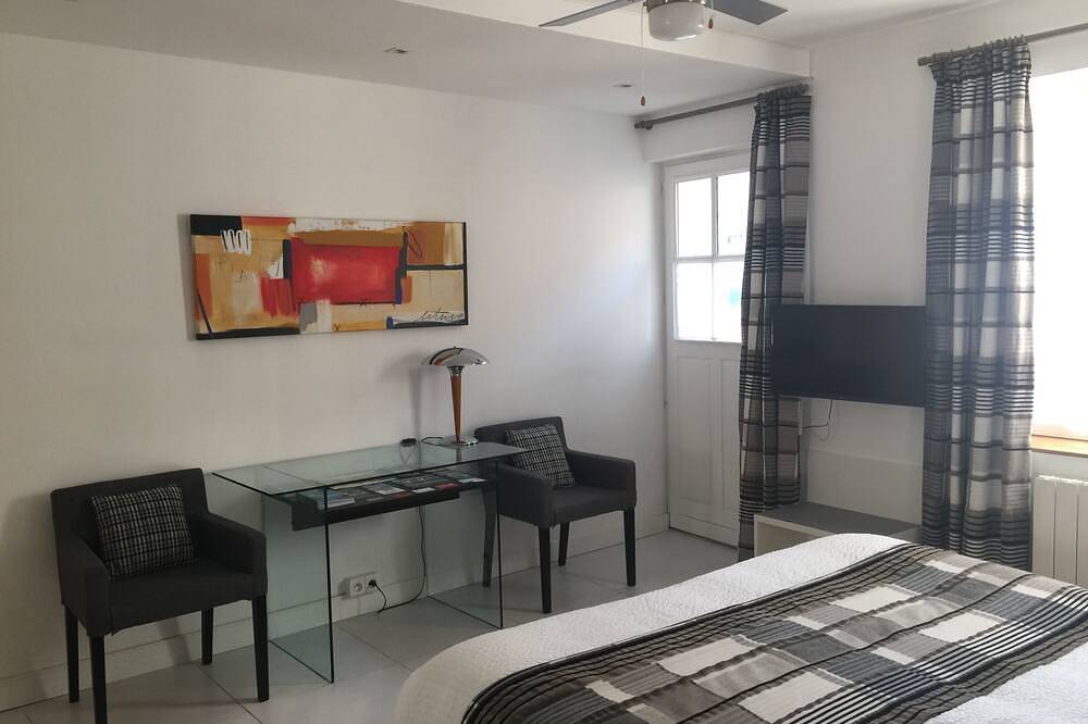Studio 3 étoiles pour 2 adultes in Aigues-Mortes, Côte d'Améthyste