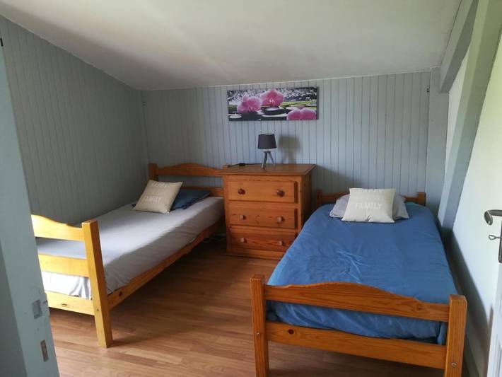 Gîte pour 4 personnes, avec vue ainsi que piscine et jardin, animaux acceptés à Vertheuil - 3