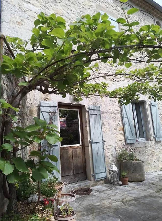 Gîte pour 2 personnes, avec Balcon et Terrasse ainsi que Jardin et Vue à Saint-André-de-Cruzières - 3