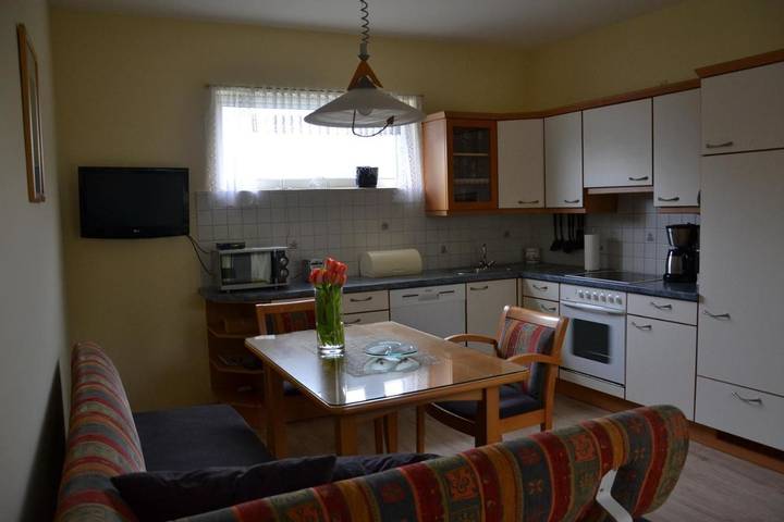 Ferienwohnung für 4 Personen, mit Garten und Terrasse in Illmitz