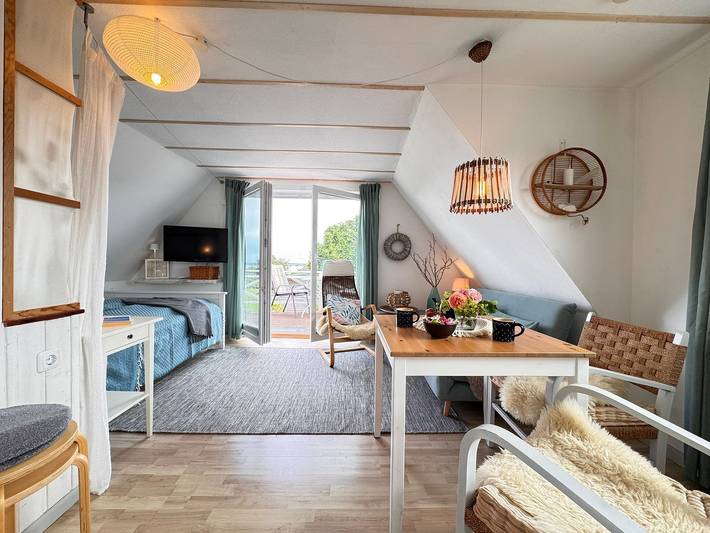 Ferienwohnung für 2 Personen, mit Balkon und Terrasse sowie Garten und Ausblick in Langballig und Umgebung