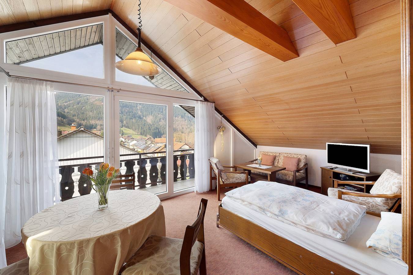 Ganze Wohnung, Haus Huber Ferienwohnung '2' mit überdachtem Balkon und Wi-Fi in Wolfach, Kinzigtal