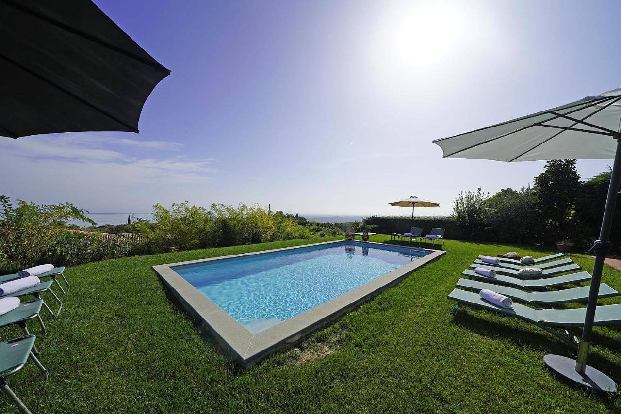 Villa Madeleine in Padenghe sul Garda, Prealpi Gardesane