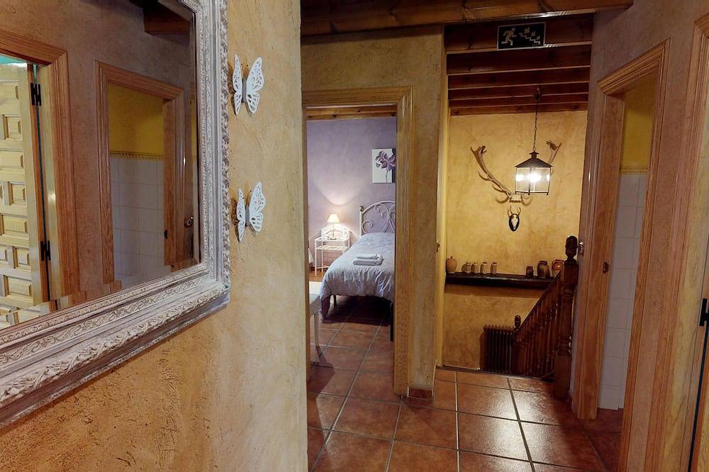 Full rental cottage in Santibáñez de la Peña, Cordillera Cantábrica
