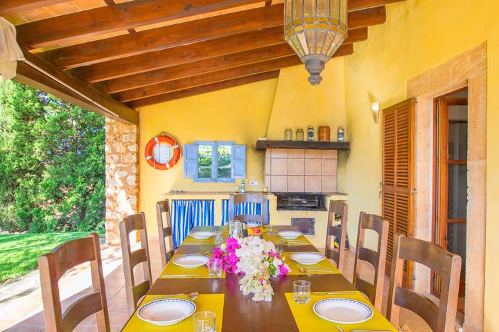 Finca für 7 Personen, mit Terrasse und Garten in Cala Mendia - 4