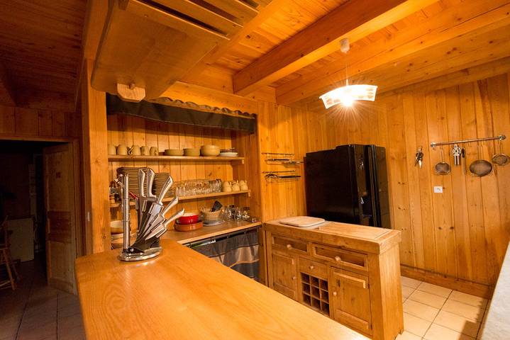 Chalet pour 14 personnes, avec sauna ainsi que terrasse et jacuzzi dans le Cantal - 3