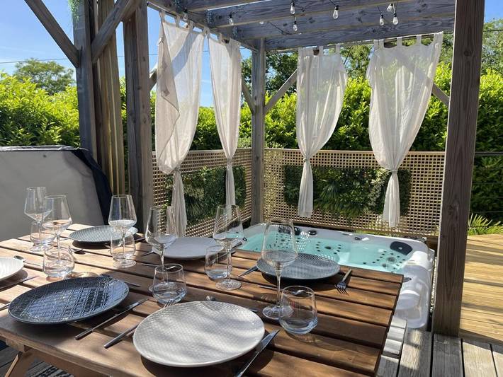 Location de vacances pour 6 personnes, avec jardin et jacuzzi à La Milesse - 4