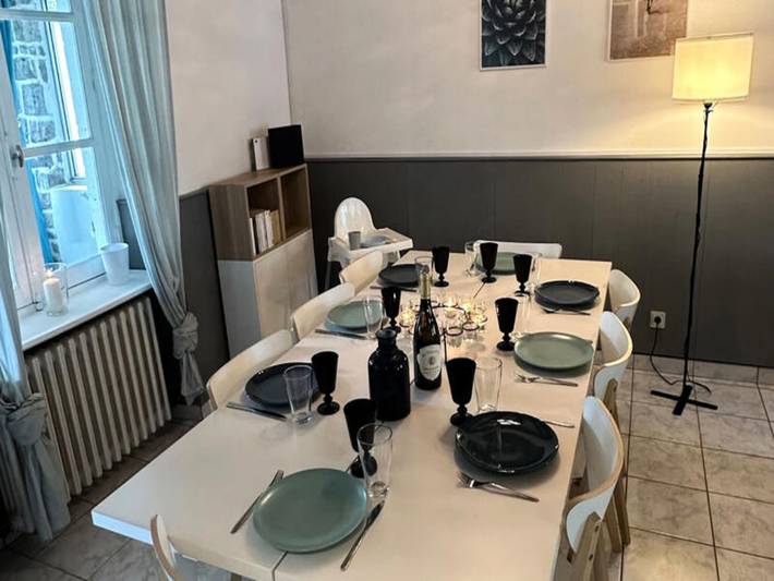 Gîte pour 8 personnes, avec jardin dans Gare De La Bourboule - 4