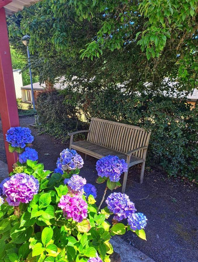 Gîte pour 7 personnes, avec Terrasse ainsi que Jardin et Vue dans Lac de la Raviège