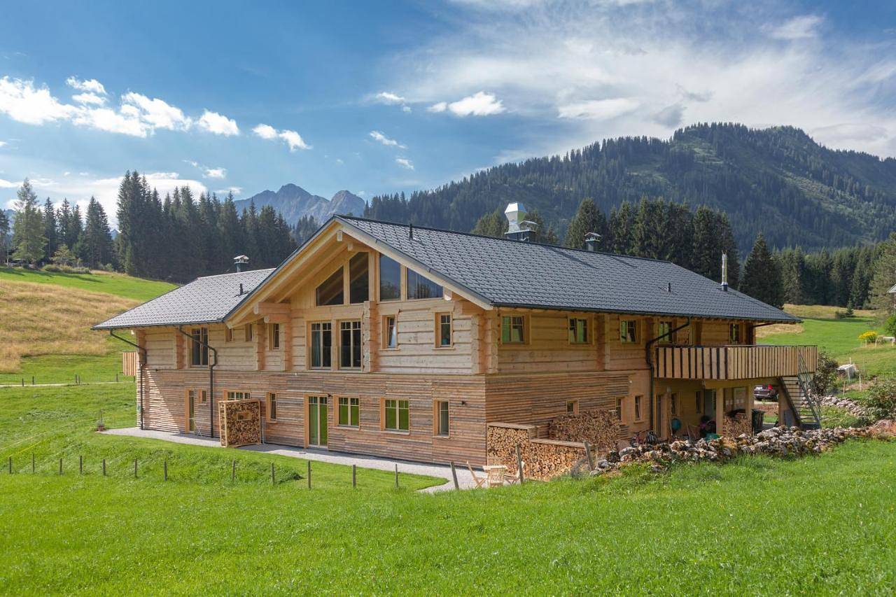 Ganze Wohnung, Two-Bedroom Family Apartment in Mittelberg, Kleinwalsertal