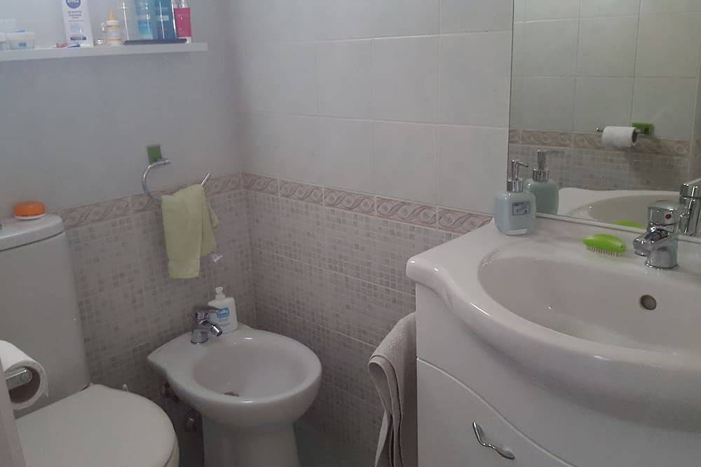 Villa con piscina frente al mar, para los amantes de la paz y la privacidad. in Marzamemi, Pachino