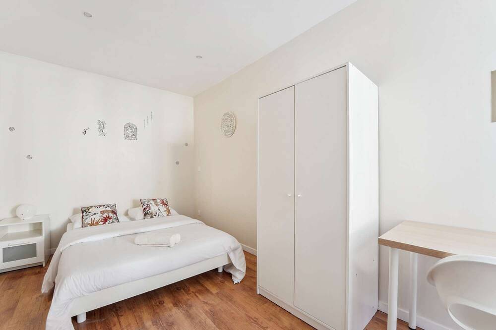 Apartamento entero, Budget apart city centre with parking in Charleville-Mézières, Ardenas