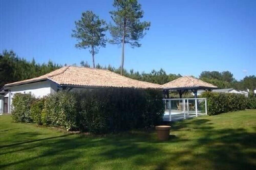 La Maison Bleue - Luxury Villa With Heated Pool in Lège-Cap-Ferret, Arcachon region