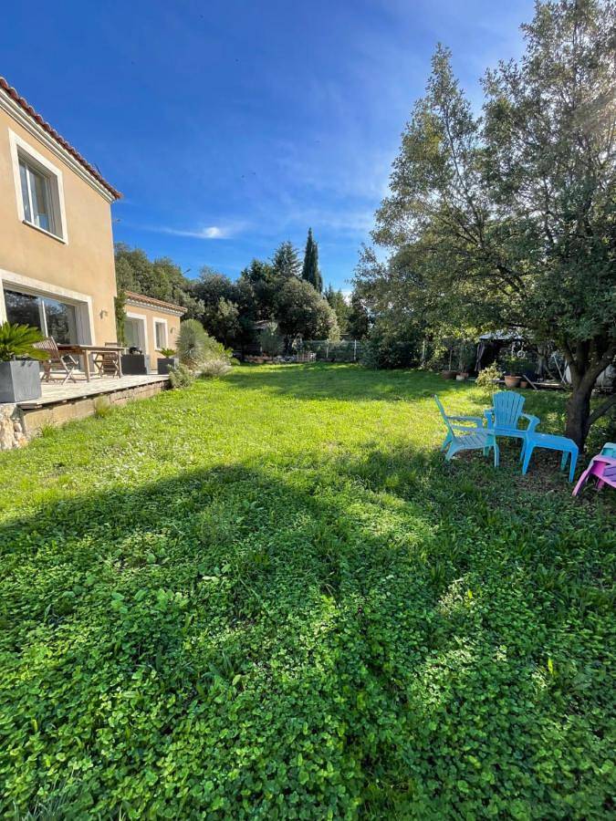 Location de vacances pour 2 personnes, avec jardin ainsi que terrasse et vue à La Boissière - 3