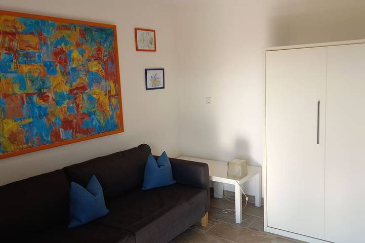 Ganze Wohnung, Ein-Zimmer-Ferienapartment in bester Urlaubslage in Murnau am Staffelsee, Das Blaue Land