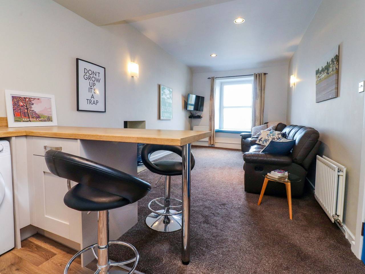 Entire apartment, Flat 2, Dorstan in Arnside, Lake District