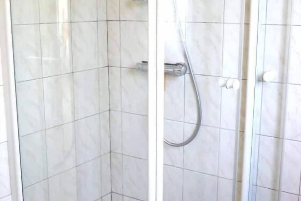 Appartement entier, Grand studio calme, lumineux, de plain pied, avec jardin près de Perros-Guirec in Lannion, Ceinture Dorée