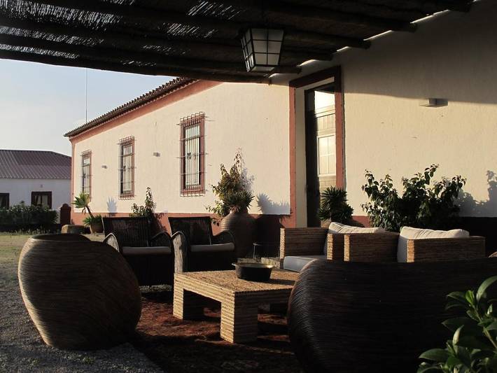 Location de vacances pour 12 personnes, avec jardin et vue ainsi que piscine et vue sur le lac à Serpa - 2