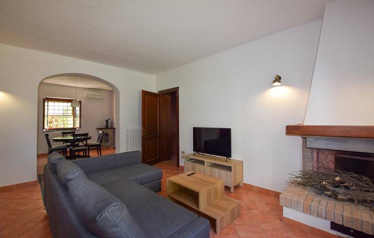 Accogliente appartamento con piscina, parcheggio e WiFi - 1 km da Fauglia in Fauglia, Riviera Toscana