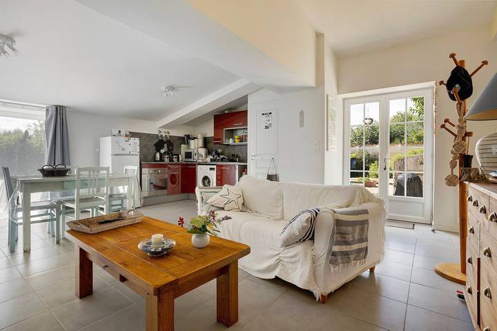 Gîte pour 4 personnes, avec Jardin dans Charentenay