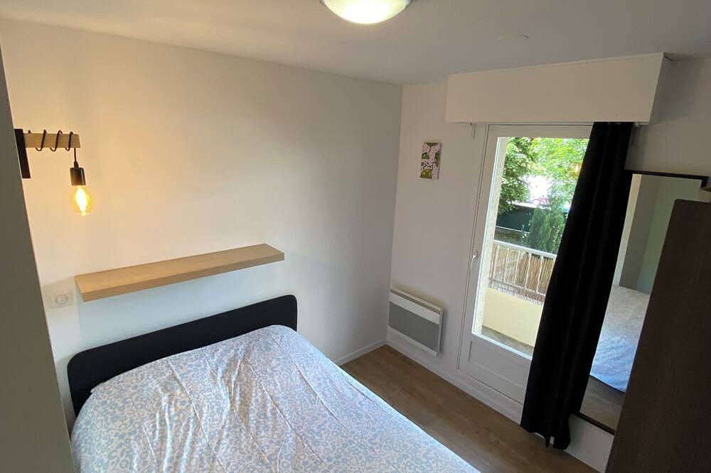 Entire apartment, Charming one-bedroom apartment in colombes (92) in Colombes, Hauts-de-Seine