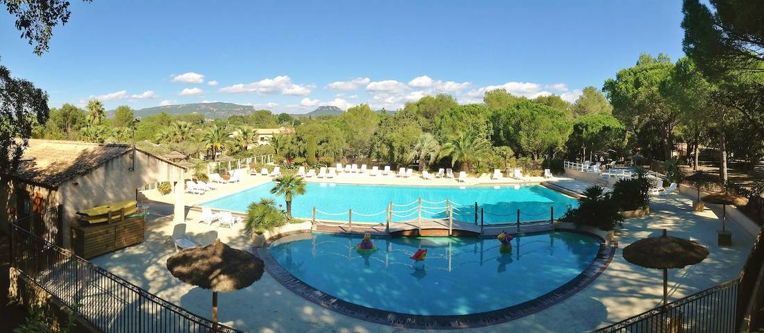 Camping pour 5 personnes, avec vue et jardin à Roquebrune-sur-Argens - 3