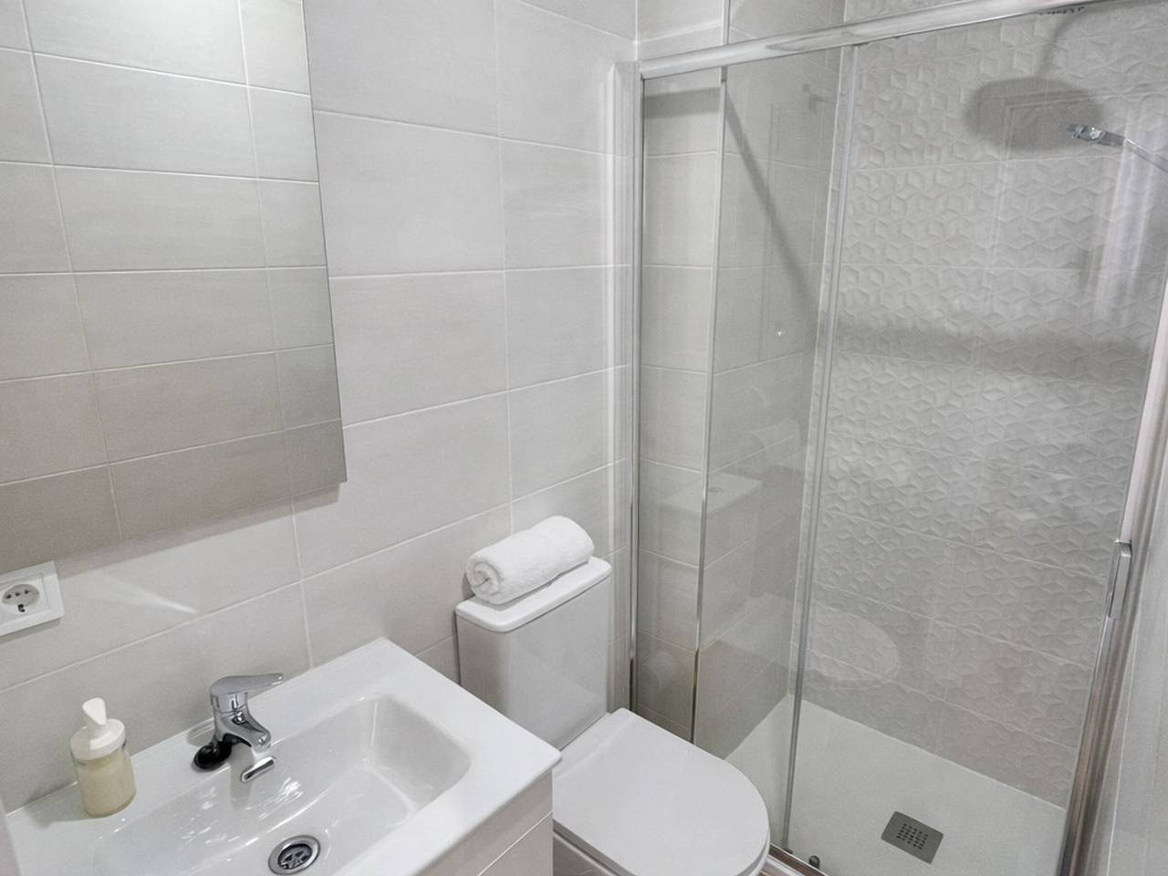 Ganzes Studio, Moderne Komfortable Wohnung in der Nähe von Ifema in Madrid in Madrid, Madrid Province