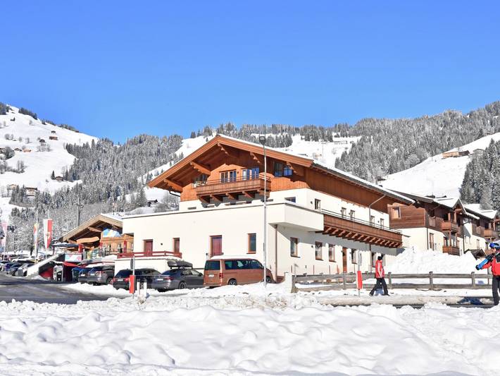 Vakantiewoning voor 12 personen, met balkon en sauna in Brixen im Thale