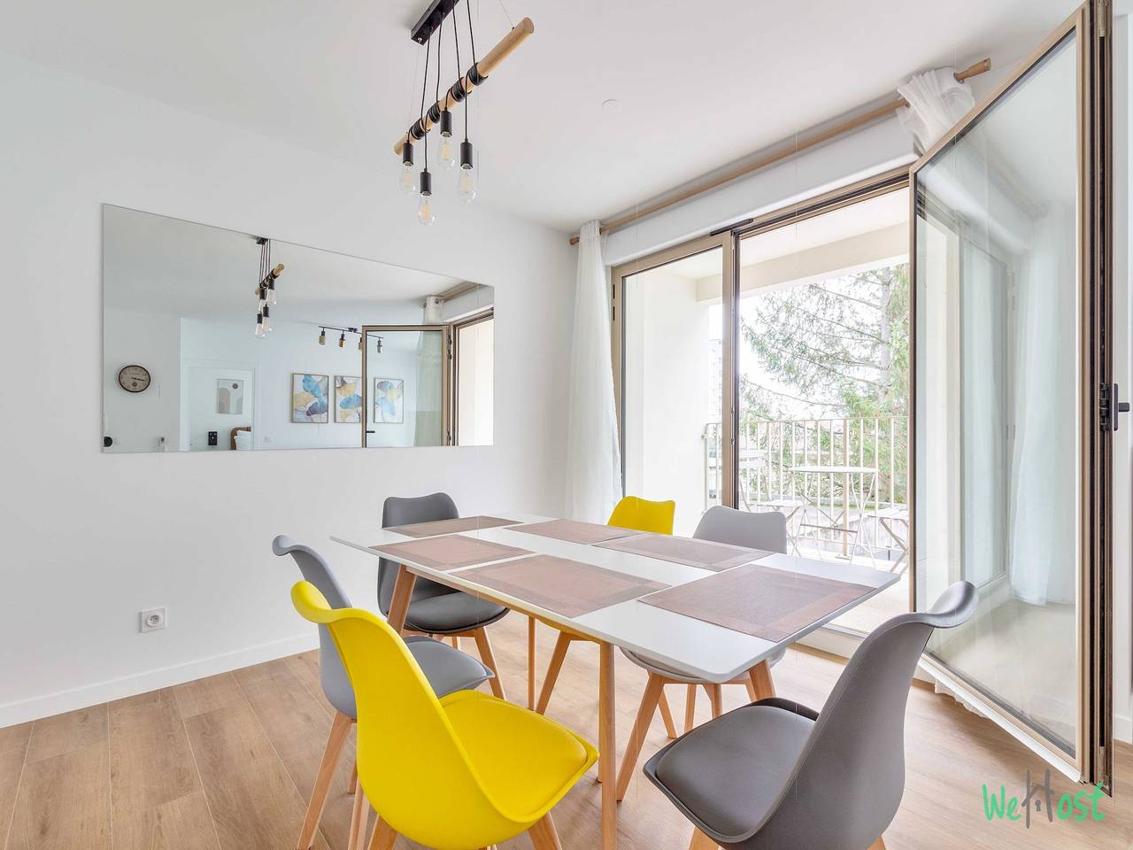Apartamento entero, Charming Apt with Balcony- 6P- Proche Disney/Paris in Champigny-sur-Marne, Valle del Marne