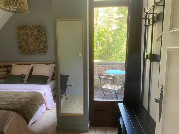 Gîte pour 3 personnes, avec jardin ainsi que vue et piscine à Chaumont-sur-Tharonne - 2