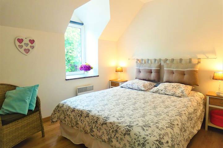Gîte pour 5 personnes, avec jardin à Runan