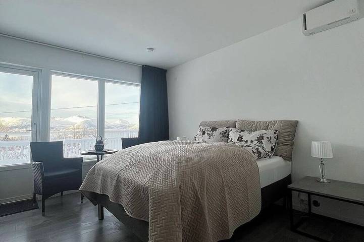 Senja Living Sea View apartment in Senja, Tranøy