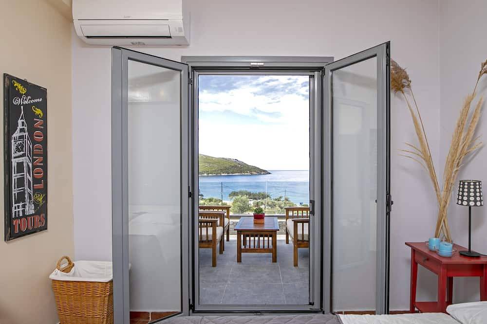Seaview Villa\nonly 100 meters from the beach and with ulimited sea view. in Euböa