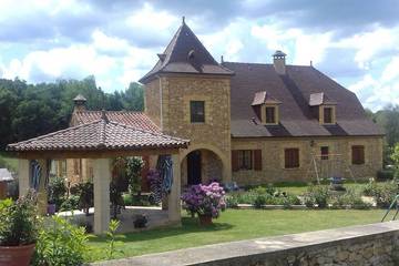 Gîte pour 8 personnes, avec jacuzzi ainsi que jardin et terrasse à Sagelat