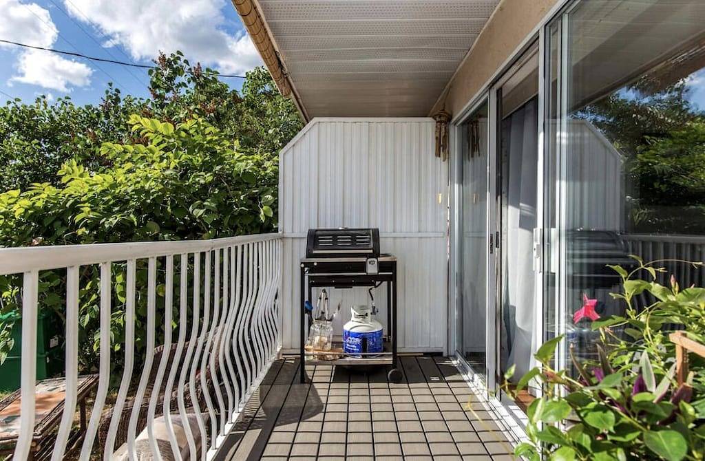 Ganze Wohnung, Cheery bright condo with garden space in lively neighborhood in Vancouver, British-Columbia