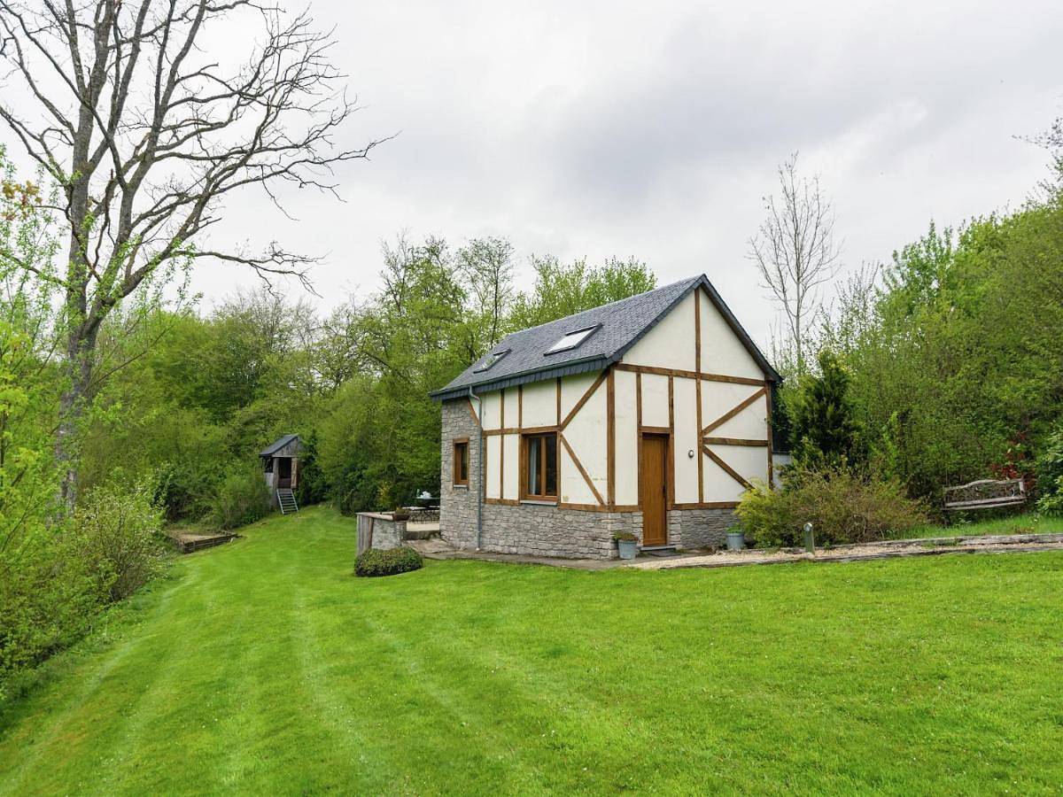 Cozy Forest Cottage in Awenne in Awenne, Saint-Hubert