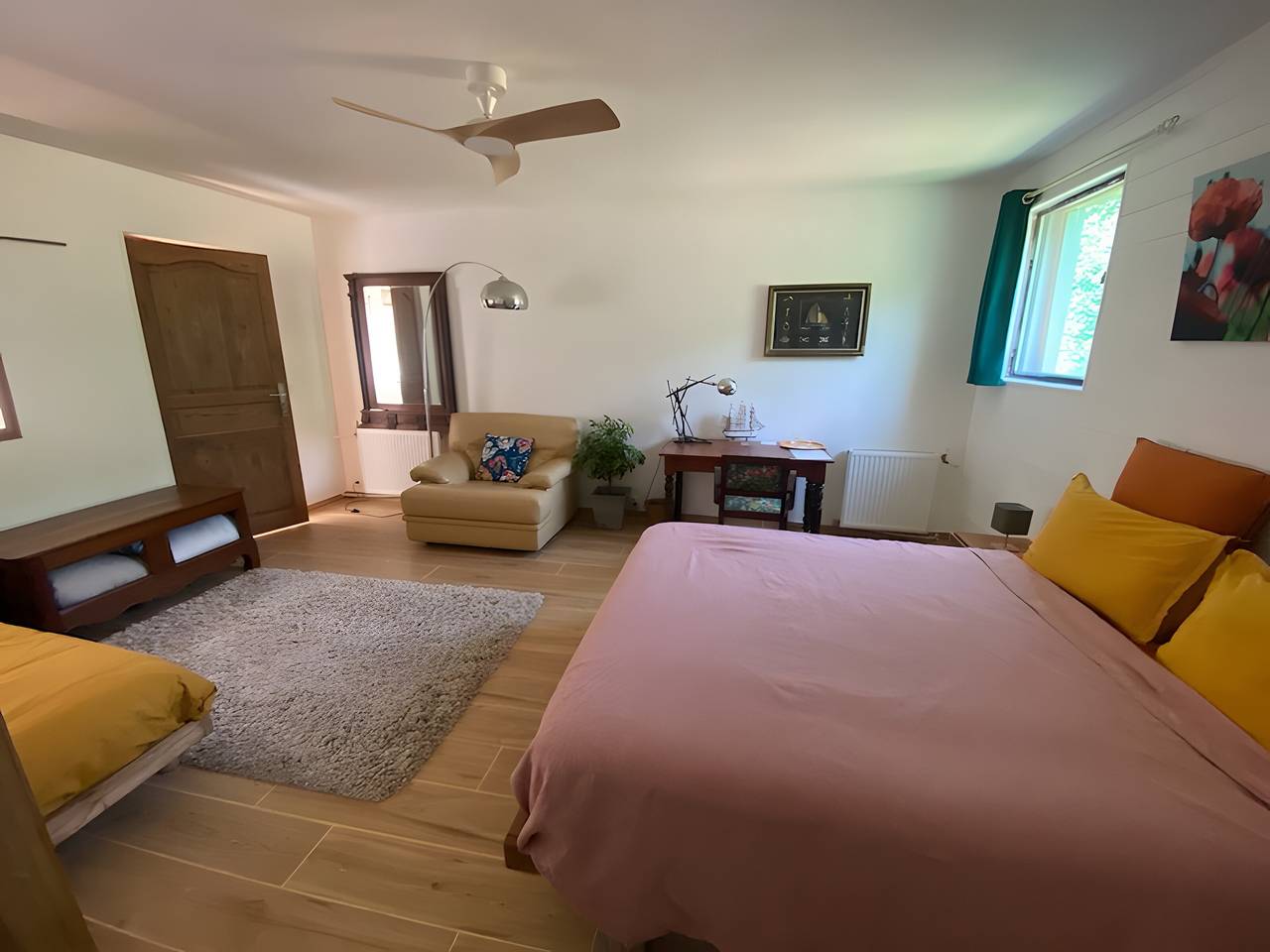 Bed and Breakfast 'Le Palmier D'Alice – Zimmer' mit Gemeinschaftsterrasse, Garten & Wlan in Collonges-la-Rouge, Brive-la-Gaillarde und Umgebung
