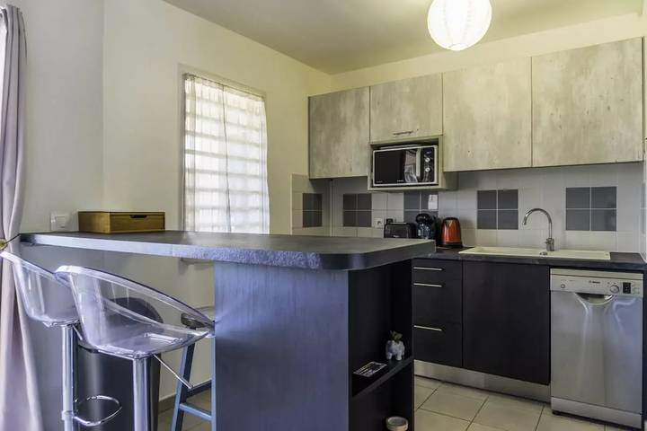 Gîte pour 6 personnes, avec balcon et vue à Le Gosier - 4