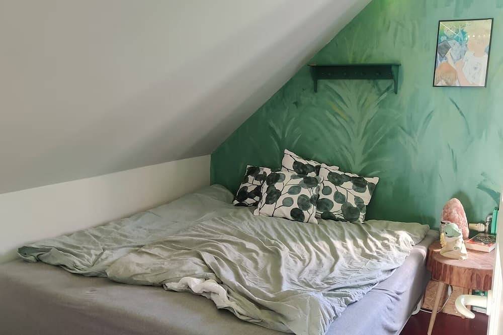 Colorful home on a natural plot with its own small forest in Hesselager, Svendborg