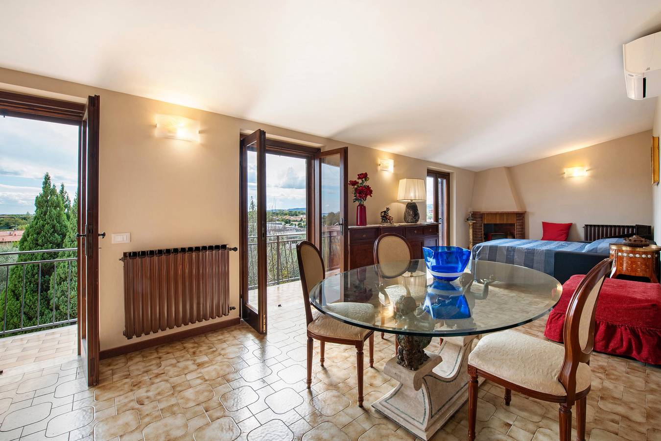 Casa vacacional 'Casa Bellini' con jardín privado, Wi-Fi y aire acondicionado in Manerba del Garda, Montañas Garda