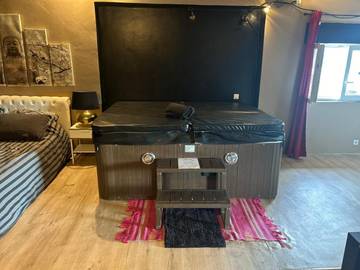 Hôtel pour 2 personnes, avec jacuzzi à Gardanne