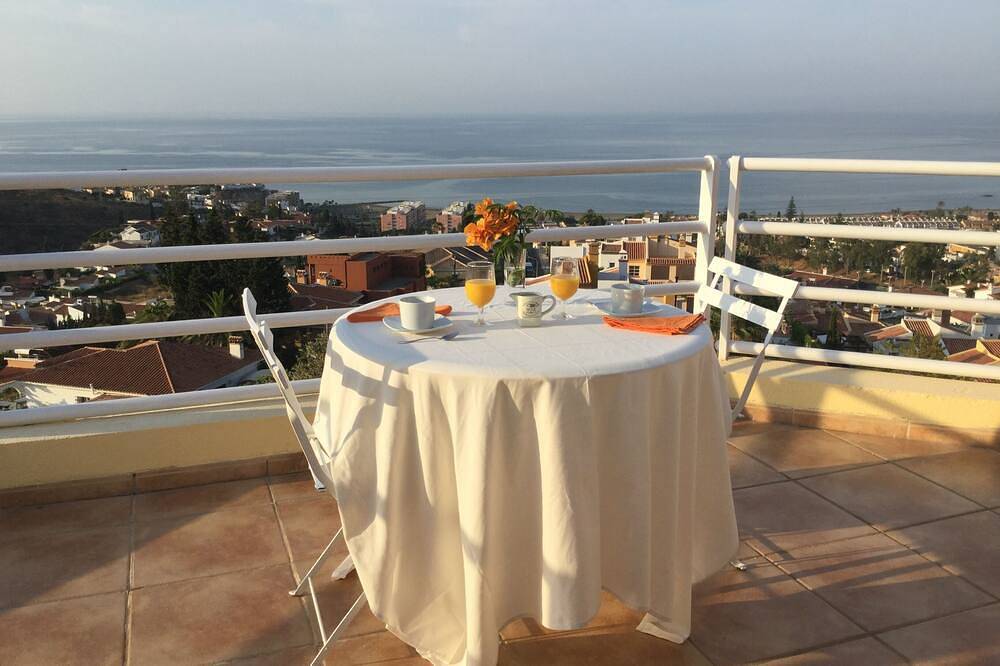 Geheel appartement, Prachtig uitzicht op zee voor een ontspannen vakantie in La Cala del Moral, Rincón de la Victoria